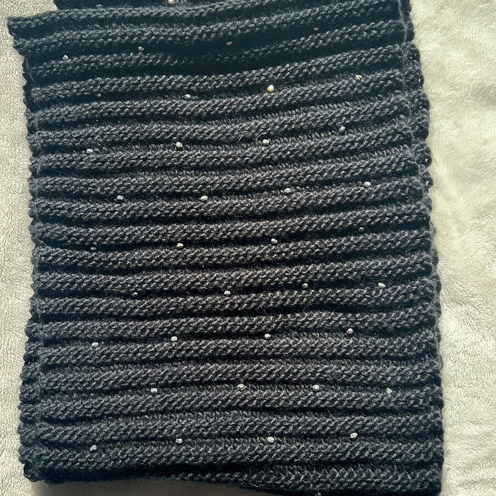 Infinity Beaded Knitted Scarf - Picture 4 of 4
